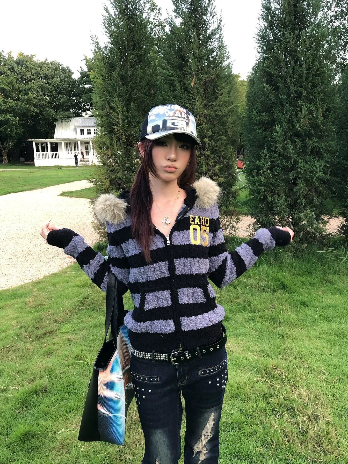 Áo hoodie len phối màu có cổ lông